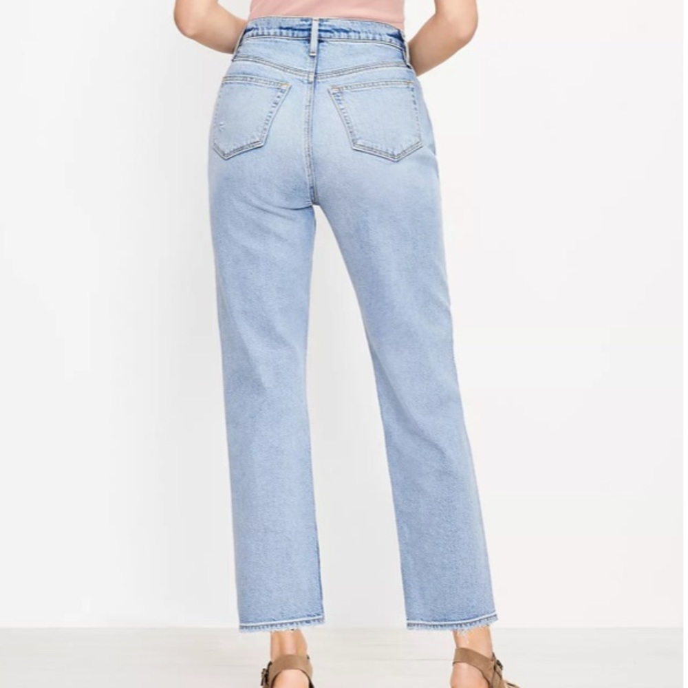 NEW LOFT The Curvy 90s Straight Leg Ankle Distressed Jean Light Indigo Size 25 - Picture 4 of 14